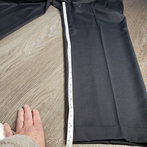 Lauren Ralph Lauren Dark Gray Cuffed, Pleated Mens Dress Slacks Size 40 W x 30 L - Picture 9 of 12